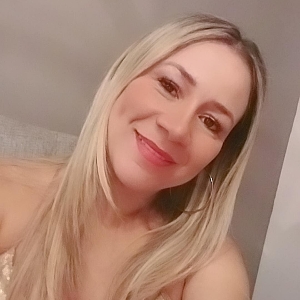 Maria Alejandra's avatar