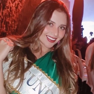 Laura Cediel's avatar