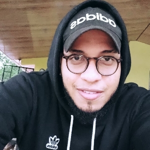 Ariel Ramos's avatar