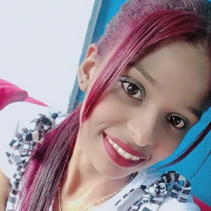 Laura Leon's avatar